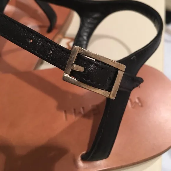 M. Gemi NIB Daisy Sandals 40