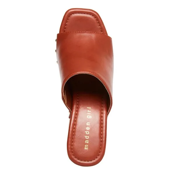Madden Girl's retro-inspired Harrps sandals.