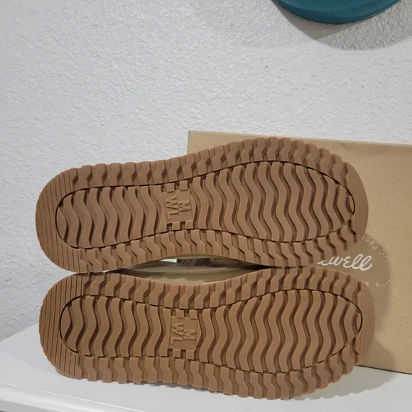 Madewell Kick Off Trainer. 9.5