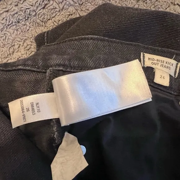 Madewell Mid-Rise Kick Out Crop Jean 26