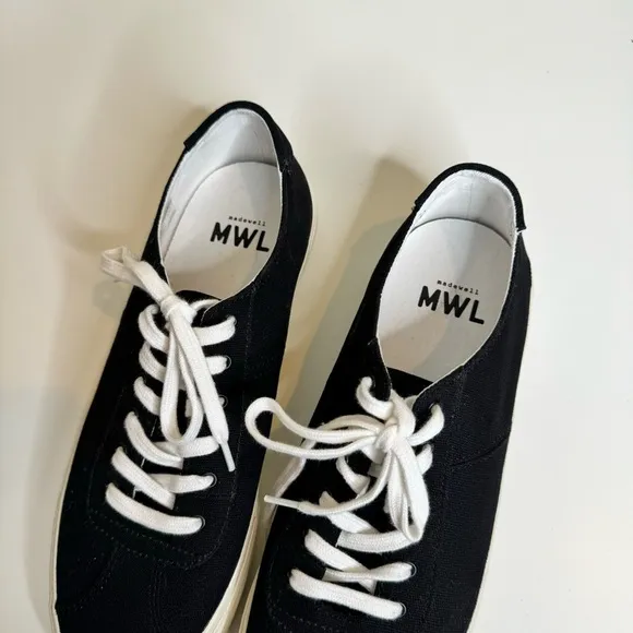 Madewell Sidewalk Low-Top Sneakers in black Canvas