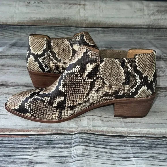 Madewell Sonia Chelsea Boots Tan &amp; Black Snake skin Print  Womens Size 9