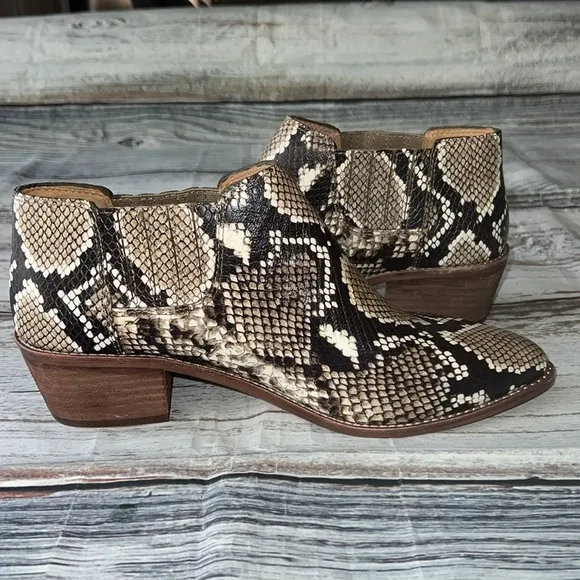 Madewell Sonia Chelsea Boots Tan &amp; Black Snake skin Print  Womens Size 9