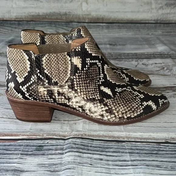 Madewell Sonia Chelsea Boots Tan &amp; Black Snake skin Print  Womens Size 9