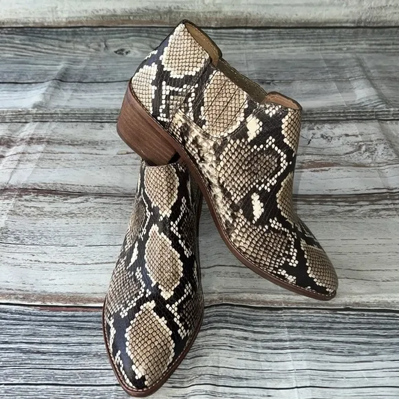 Madewell Sonia Chelsea Boots Tan &amp; Black Snake skin Print  Womens Size 9
