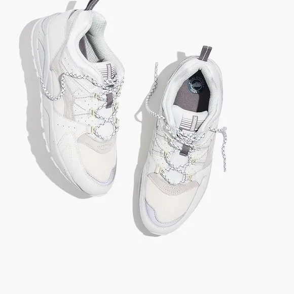 Madewell x Veja™ Suede V-10 Sneakers MC889
