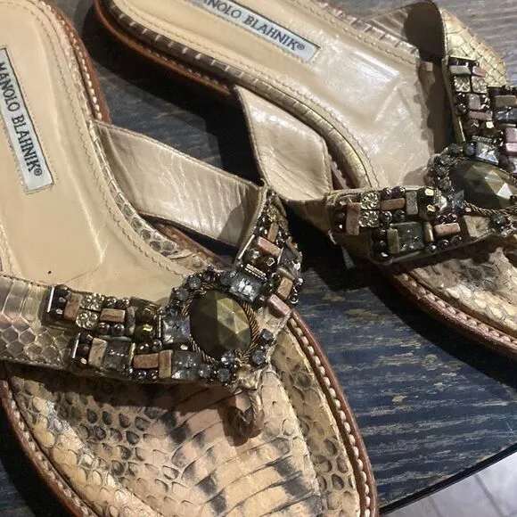 MANOLO BLAHNIK Gold  reptile pescatarian leather thong sandals sz38