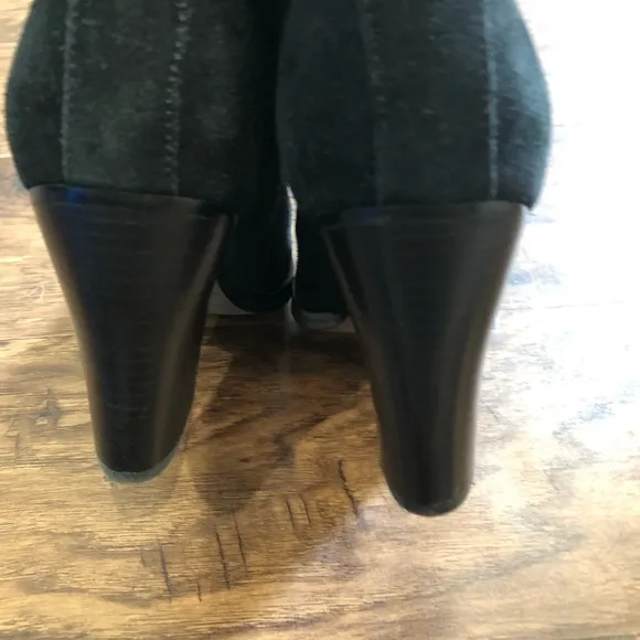 Marc Fisher Black Suede Saint Chelsea Boots Sz. 7.5