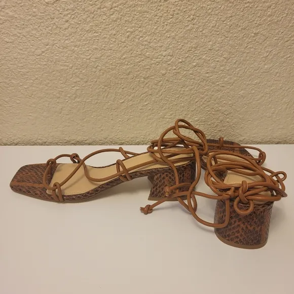 Marc Fisher LTD Brown Jacinda Mixed Leather Ankle-Tie Sandals Size 6½M