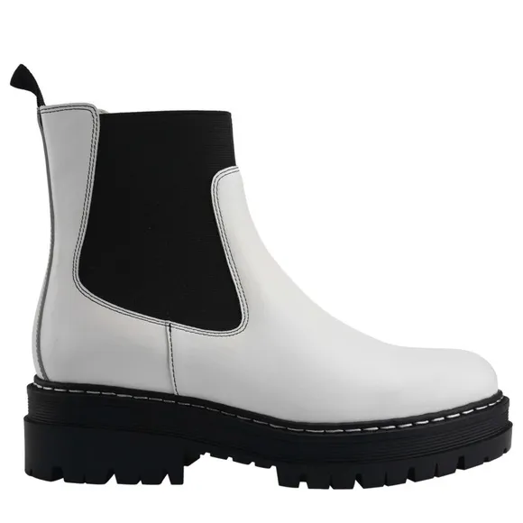 Marc Fisher Patrick Chelsea Lugsole Boots, White Size 8.5 New in Box Retail $199