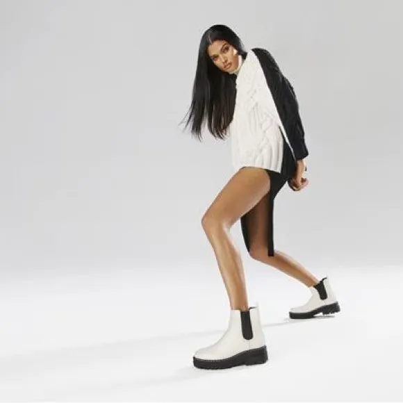 Marc Fisher Patrick Chelsea Lugsole Boots, White Size 8.5 New in Box Retail $199
