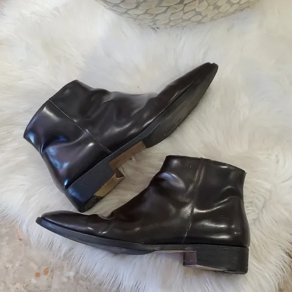 Marc Jacobs Black Chukka Chelsea men ankle Boots Sleek Leather Design