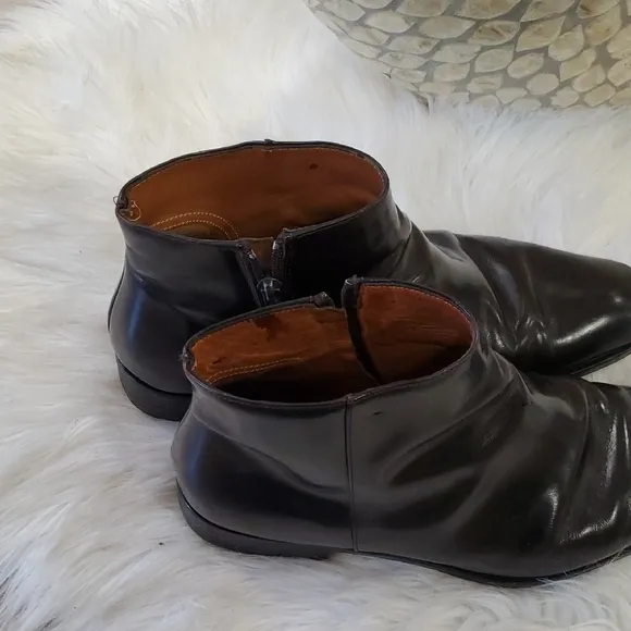 Marc Jacobs Black Chukka Chelsea men ankle Boots Sleek Leather Design