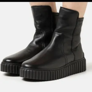 MARC O'POLO  black chelsea glassy ankle boots new