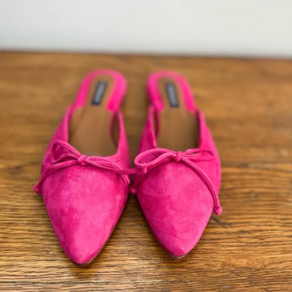 Margaux Size 37 • Ballet Mule Ruby Suede Flats Slippers.