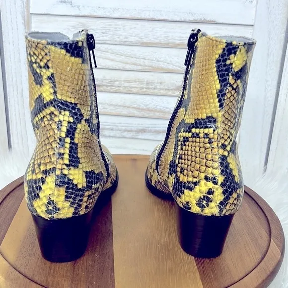 MARIPE' l Snake Side Zip Ankle Boots Made in Italy Size 36 / 6