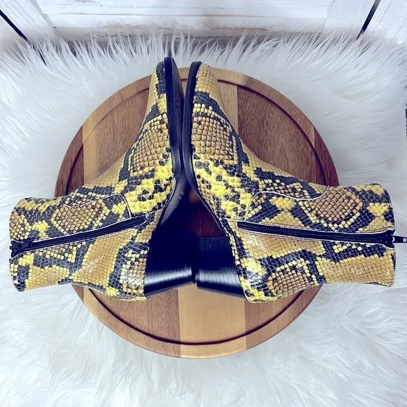MARIPE' l Snake Side Zip Ankle Boots Made in Italy Size 36 / 6