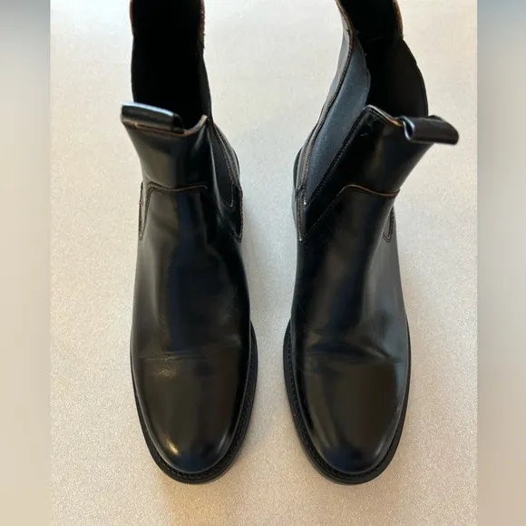 Massimo Dutti Black Leather Chelsea Boots