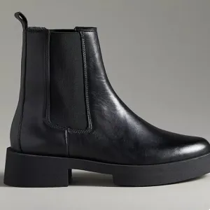 Massimo Dutti Black Leather Chelsea Boots