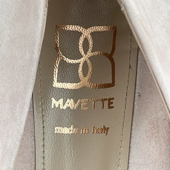Mavette Handcrafted In Italy pale Pink Suede Flats