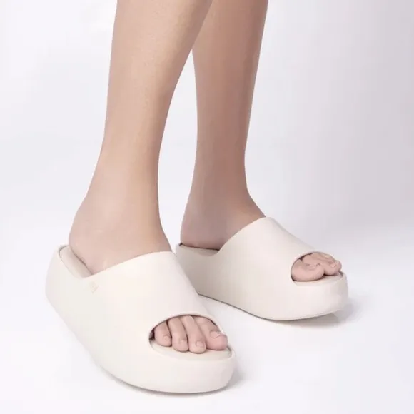 Melissa Free Platform Slides