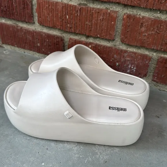 Melissa Free Platform Slides