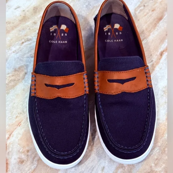 Men’s COLE HAAN Nantucket penny loafers- navy canvas/leather. Size 11