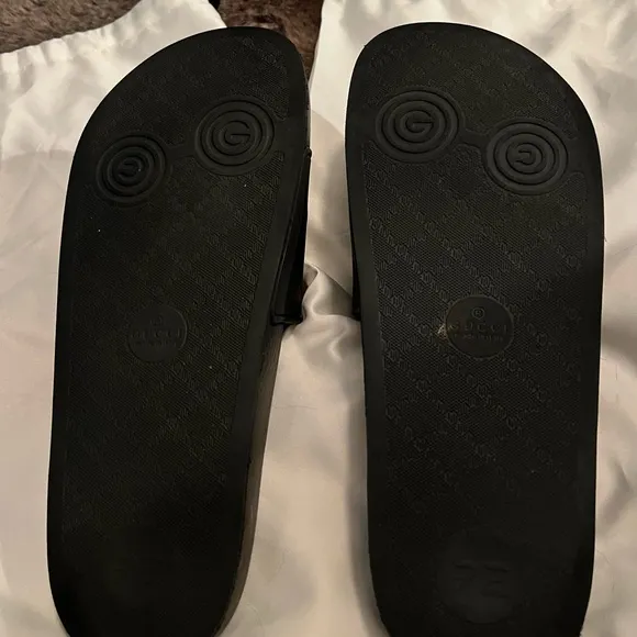 Men’s Gucci Logo Slides