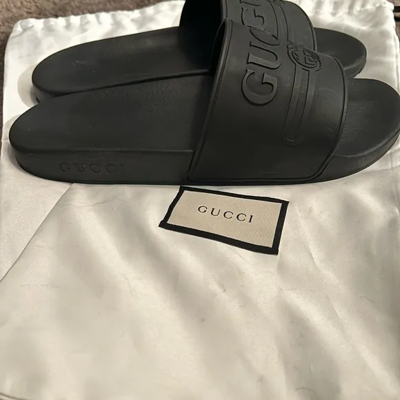 Men’s Gucci Logo Slides