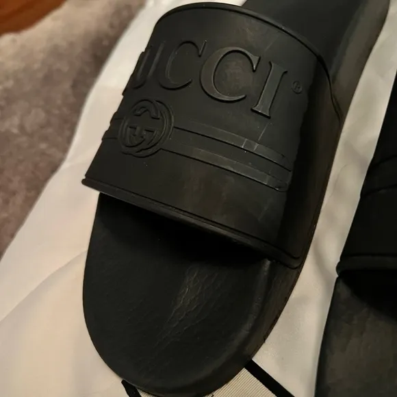 Men’s Gucci Logo Slides