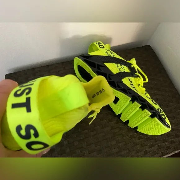 Mens Running Shoes Walking Non Slip Blade Type Sneakers