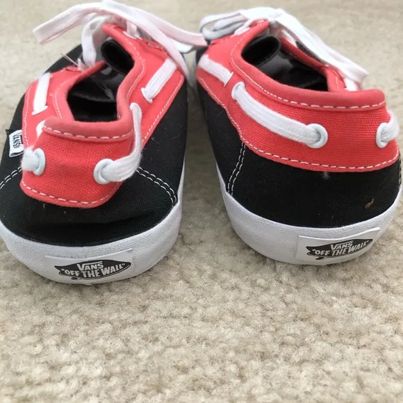 Men’s Vans Off The Wall Black, Gray &amp; Red Surf Siders Sneakers . NWT! Sz 7.5