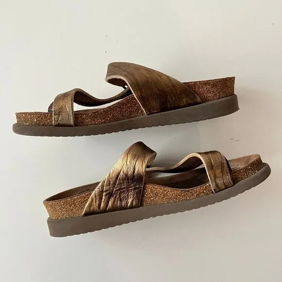 Mephisto Helen Slides Gold Leather Sandals Size 39 / 9