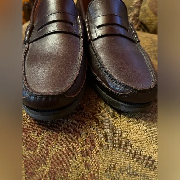 Mephisto penny boat loafers leather wine color retails $375 size 10