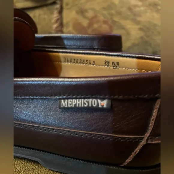 Mephisto penny boat loafers leather wine color retails $375 size 10