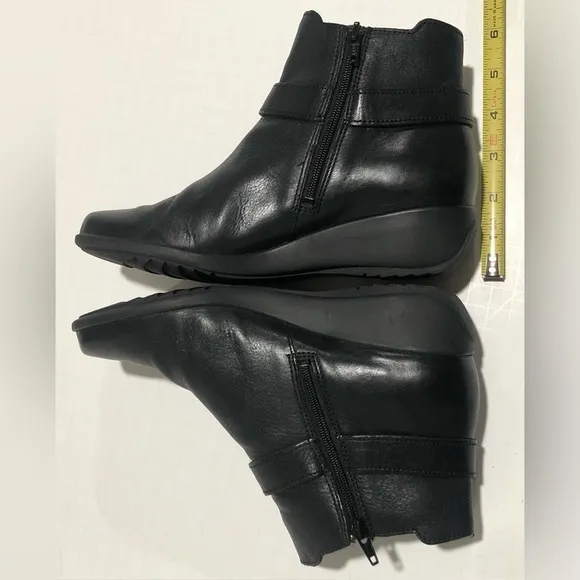 Mephisto Stefania Black Leather Booties
