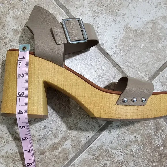 MIA 9 1/2 Gold Brown Classic Preppy Y2K Strappy Chunky Platform Peep Toe Sandals
