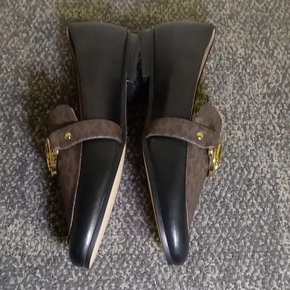 Michael Kors black leather and brown coated canvas women's loafers size …
