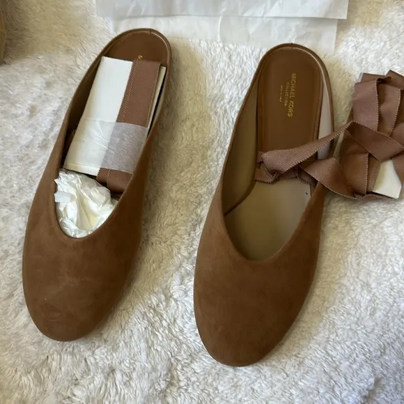 Michael Kors Collection Maren lace up Suede flats