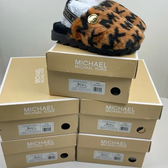 Michael Kors Girls Janis Kamryn Chunky Platform Slides Sandals Faux Fur NEW