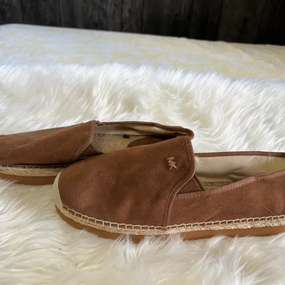 MICHAEL Michael Kors Hastings Slip-On Espadrille Flats in Caramel Brown size 10