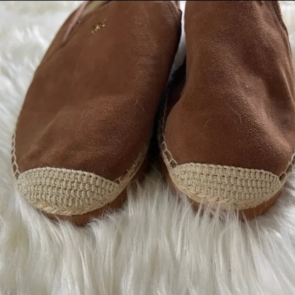 MICHAEL Michael Kors Hastings Slip-On Espadrille Flats in Caramel Brown size 10