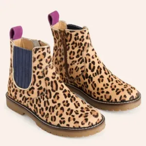 Mini Boden leather Chelsea boots size big kids 4
