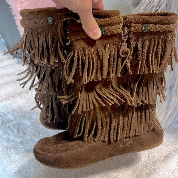 Minnetonka Boots Girls 4 Brown Leather Fringe