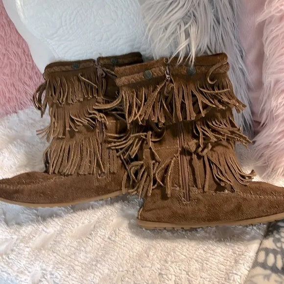 Minnetonka Boots Girls 4 Brown Leather Fringe