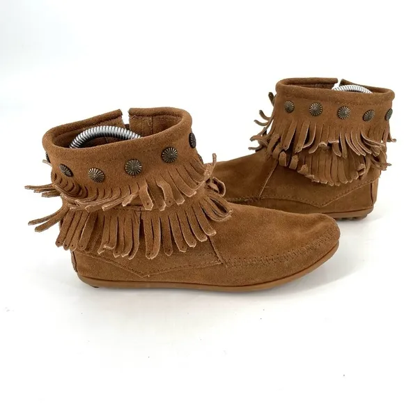 MINNETONKA Western Double Fringe Suede Taupe Brown Side Zip Ankle Bootie Boot