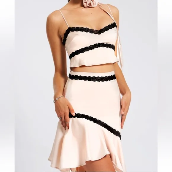 Miss Circle- skirt &amp; top contrast satin embroidered asymmetrical hem midi skirt