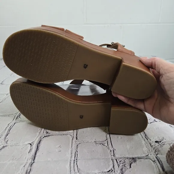 Miz Mooz Gill tan brown leather ankle strap chunky heel sandals
