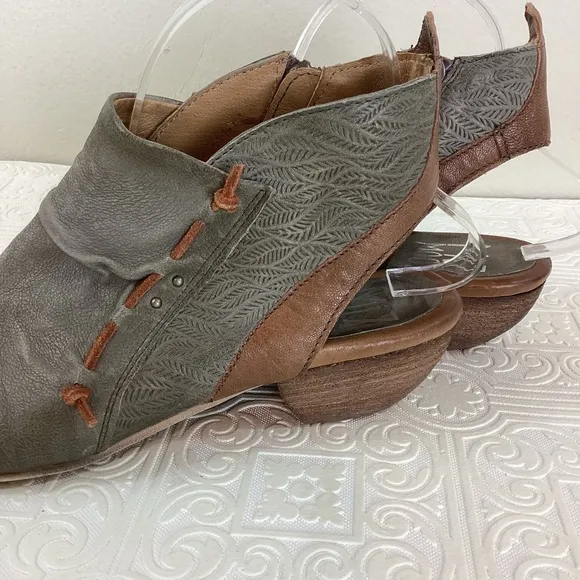Miz Mooz Gray Brown Leather Open Toe Sandals Boho