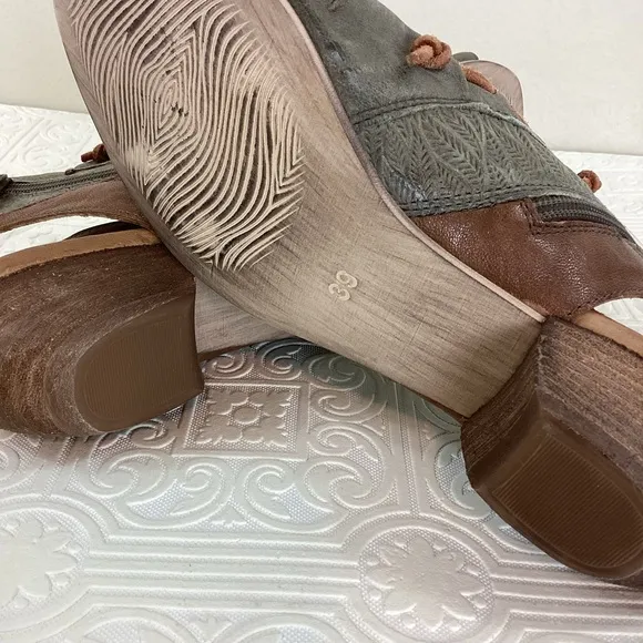 Miz Mooz Gray Brown Leather Open Toe Sandals Boho